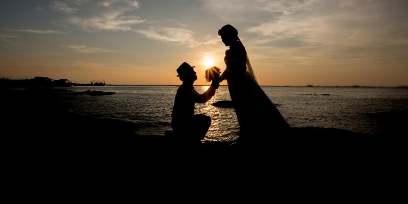 Kết hôn với người lạ ẩn mặt là điềm báo của sự mơ hồ